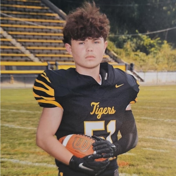 Meet your Posher, Madden - Picture 2 of 2